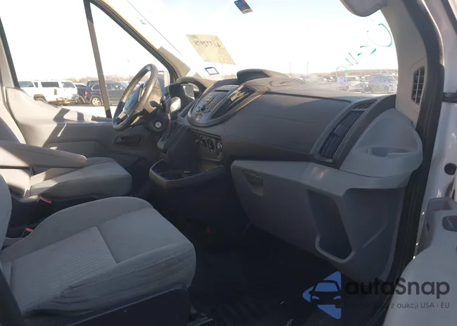 1FTYR2CM5GKA17359: 44372978