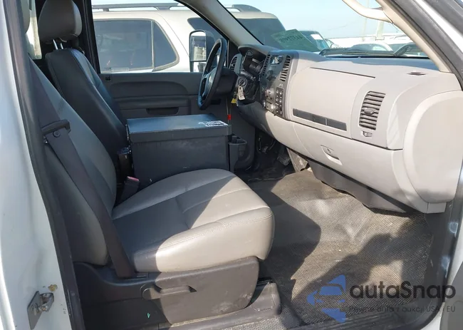 1GB0CVCG4CF193126: 44372998