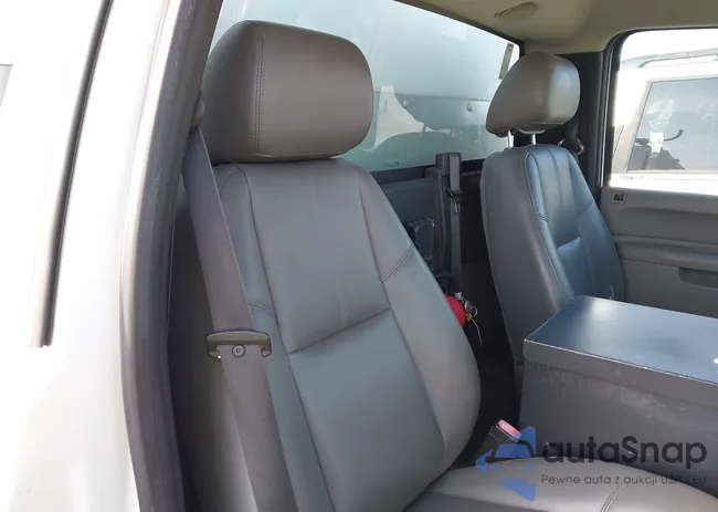 1GB0CVCG4CF193126: 44372998