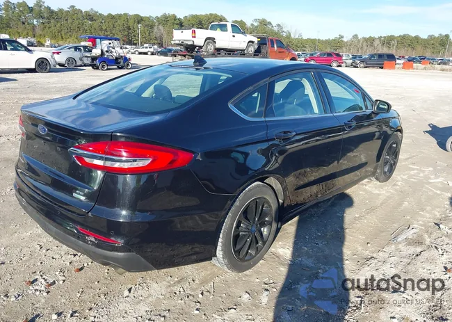 3FA6P0HD2LR172330: 44373007