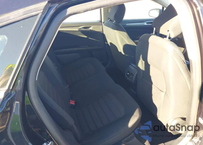 3FA6P0HD2LR172330: 44373007