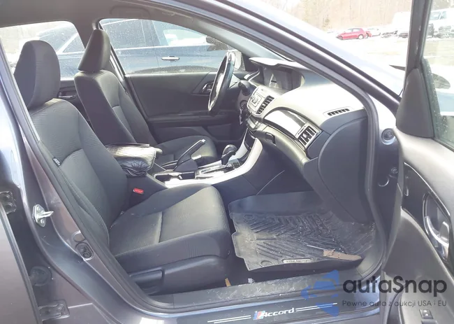 1HGCR2F38GA088107: 44373189