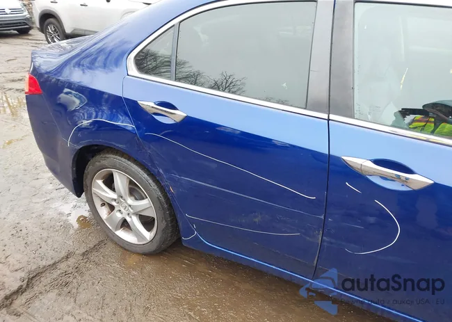 JH4CU2F47DC003911: 44373297