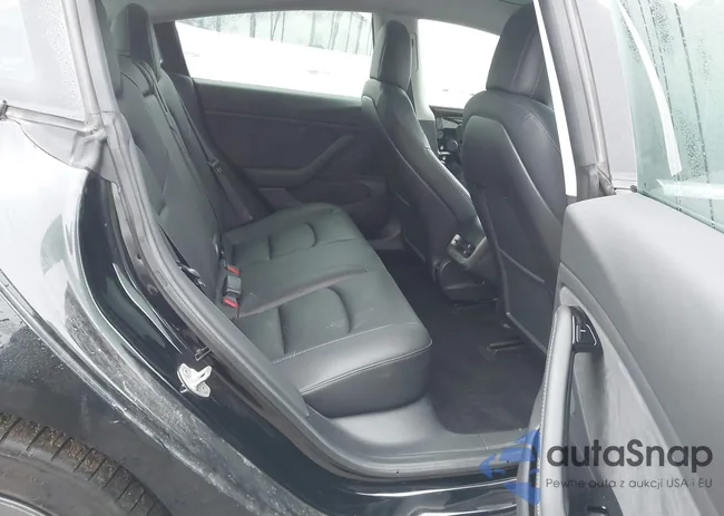 5YJ3E1EB3KF208585: 44373482