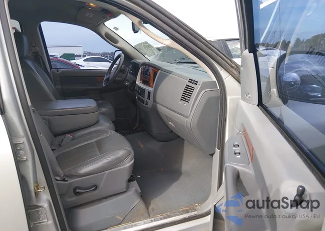 1D7HU18257S101882: 44372530