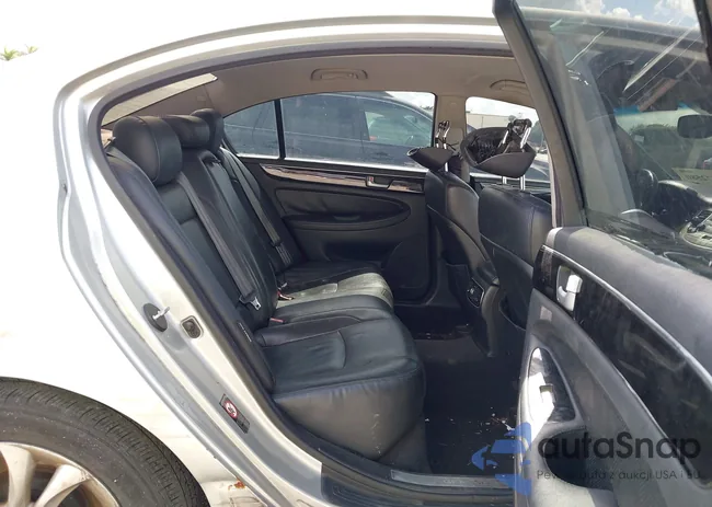 KMHGC4DD1DU244096: 44372580