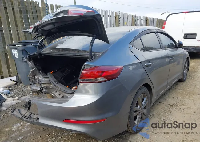 5NPD84LF0JH302586: 44372875