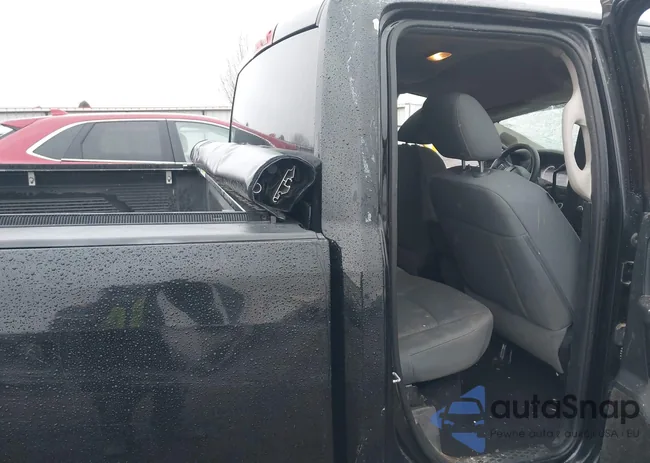 1C6RR7FT8ES320404: 44372879