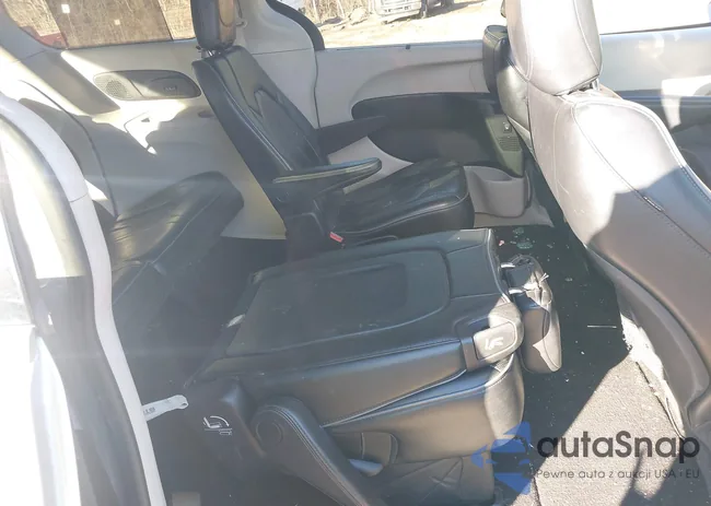 2C4RC1GG0JR320854: 44373929