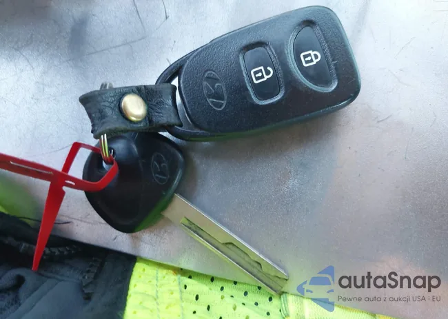 KMHCT4AE3HU275271: 44373932