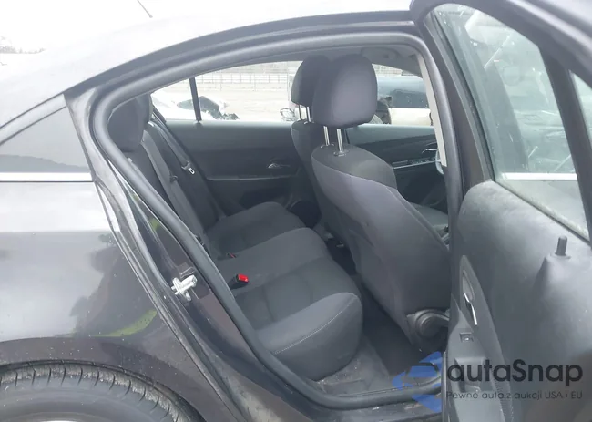 1G1PC5SB7F7102146: 44374028