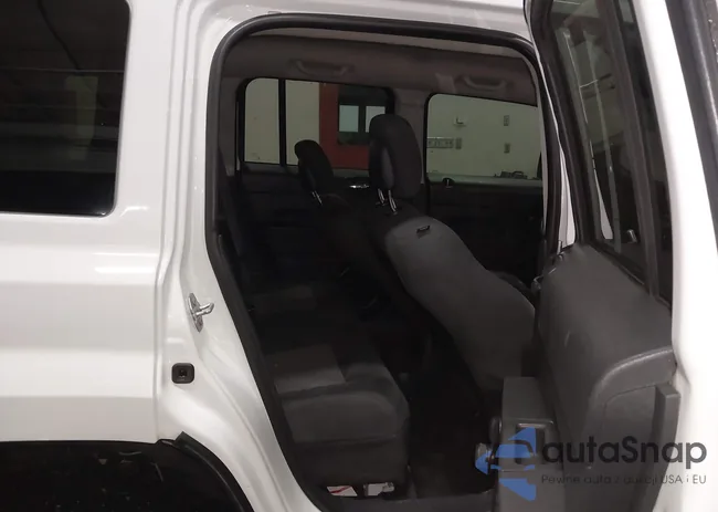 1C4NJRBB7GD646807: 44374183