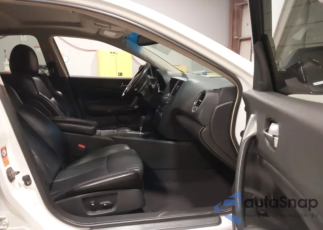 1N4AA51E09C834523: 44374212