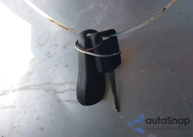 JNKCV54E26M709689: 44373573