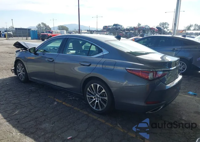 58ADZ1B18LU066221: 44373581