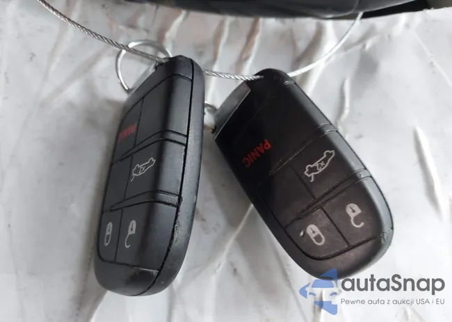 1C3CCCFB3GN182292: 44373653