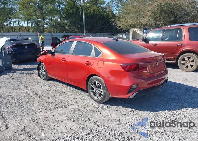 3KPF24AD1PE677685: 44373675