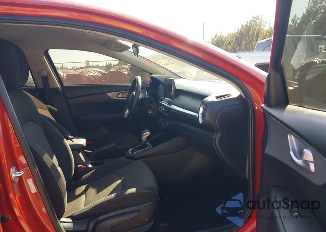 3KPF24AD1PE677685: 44373675