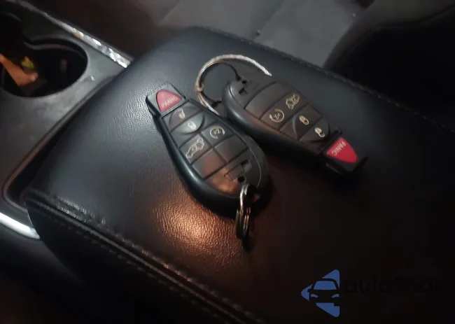 1C4RDJDGXCC212920: 44373815