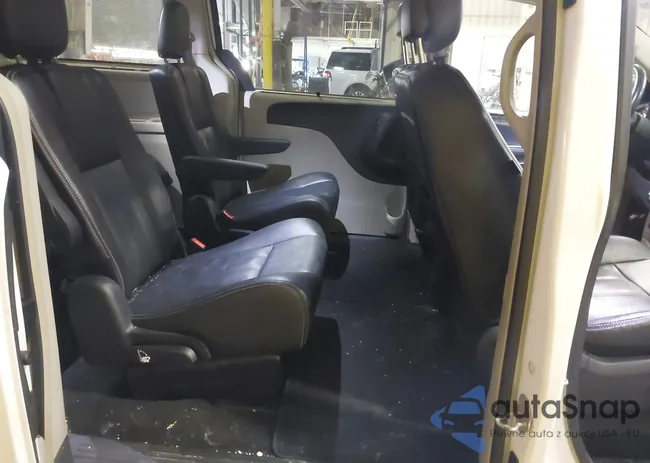 2C4RC1CG9ER464933: 44373820