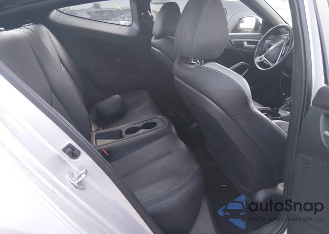 KMHTC6AE5HU313627: 44373823