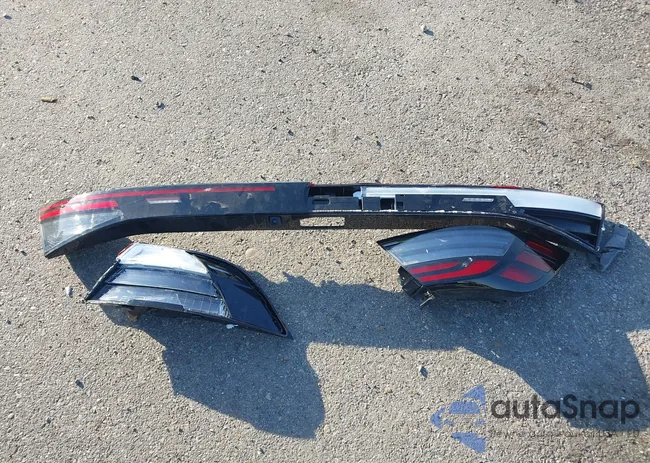 1HGCY1F28RA044762: 44373881