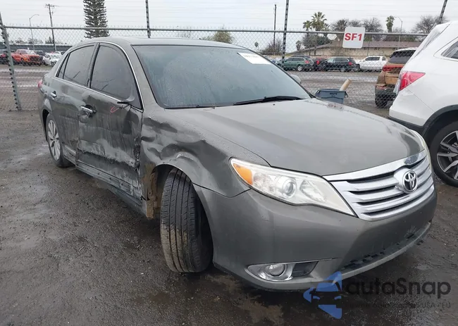 4T1BK3DB1CU460938: 44373887