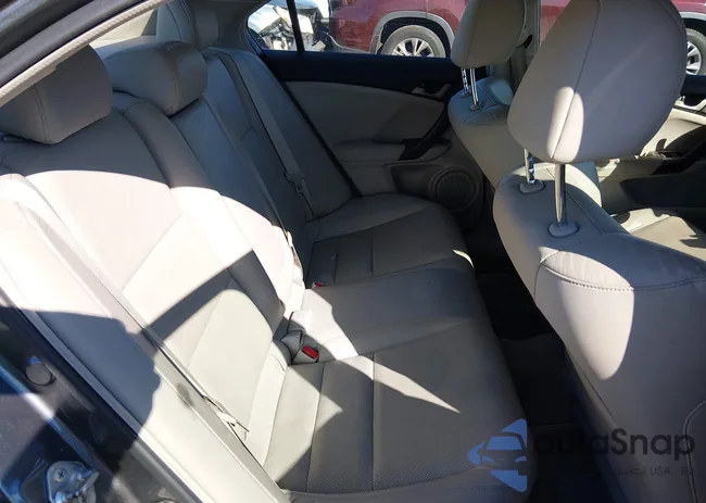 JH4CU2F64AC007640: 44373912