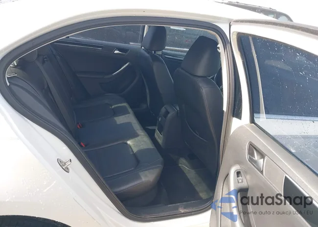 3VWL07AJ9FM408853: 44374936