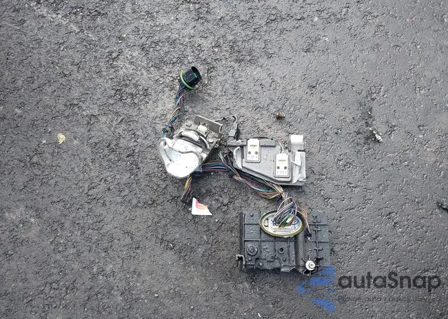 1FMZU77K04UB15560: 44375130