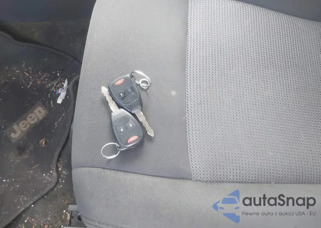 1C4NJDBB4GD778426: 44375138