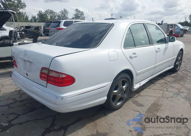 WDBJF70J2YB098127: 44375250