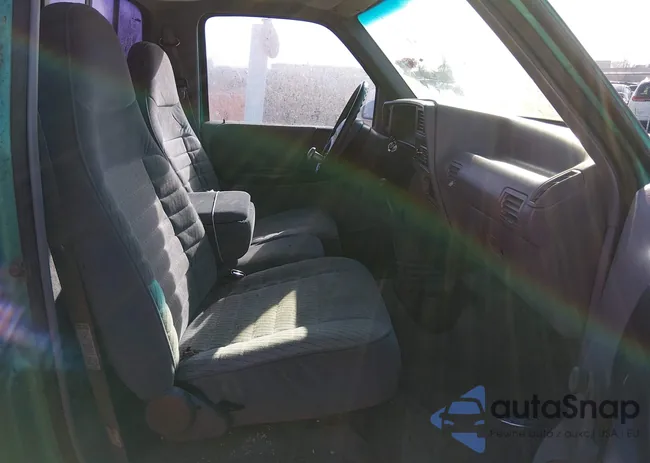 1FTCR10A2RPA81542: 44375274