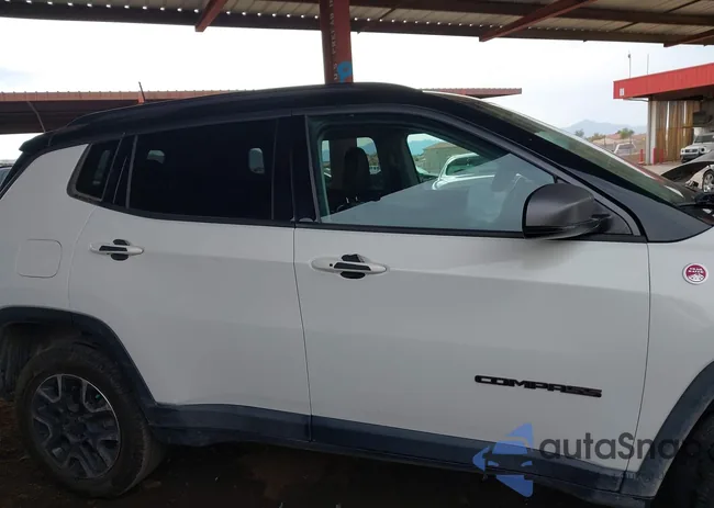 3C4NJDDB6KT799889: 44375341