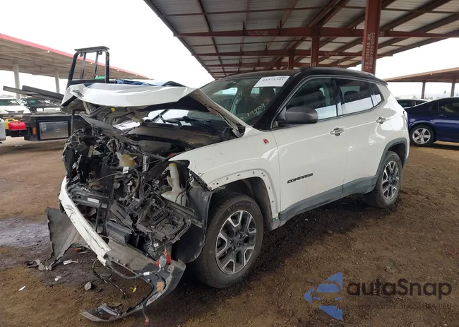 3C4NJDDB6KT799889: 44375341