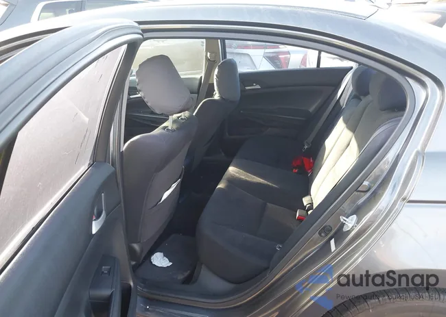 1HGCP2F44BA023438: 44374630