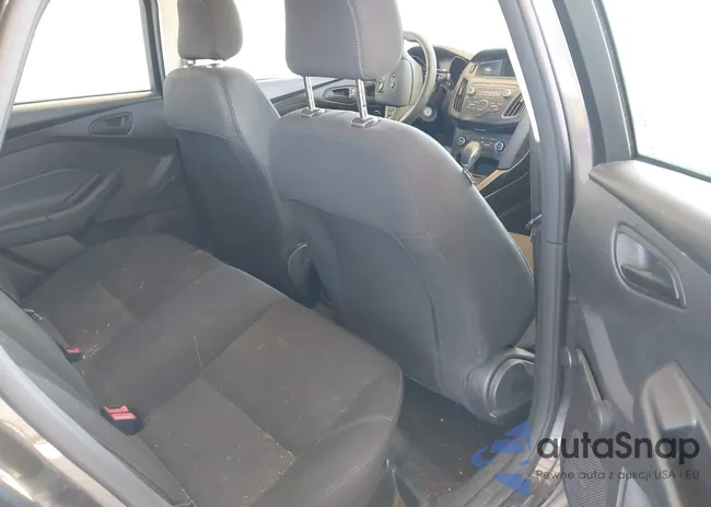 1FADP3E20JL330073: 44374675