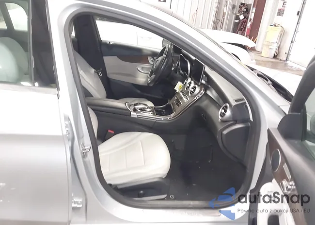 WDDWF4KB0JR393774: 44374832