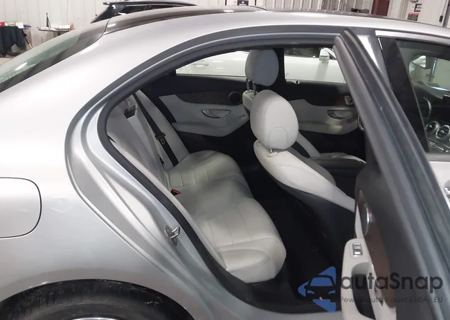 WDDWF4KB0JR393774: 44374832