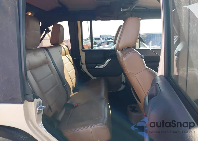 1J4HA6H15BL589140: 44376185