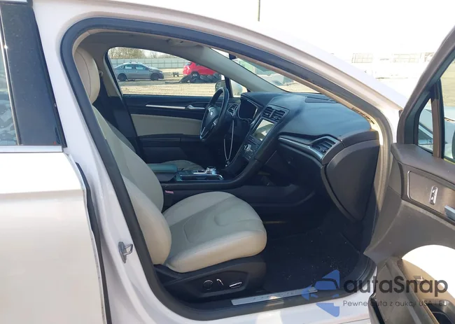 3FA6P0RU4JR141107: 44376276