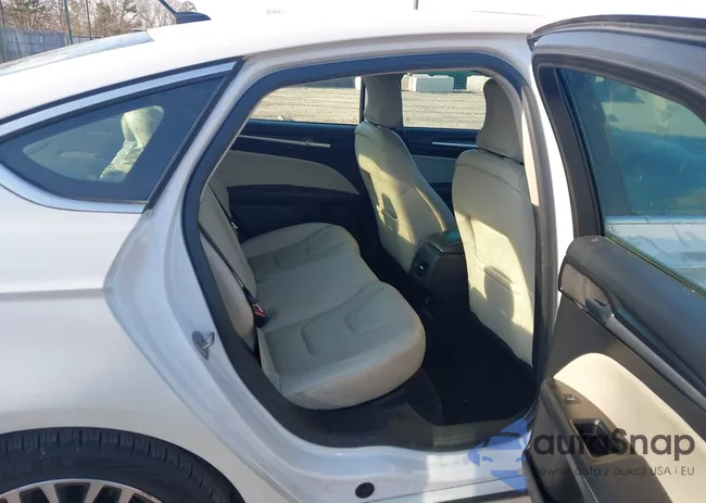 3FA6P0RU4JR141107: 44376276