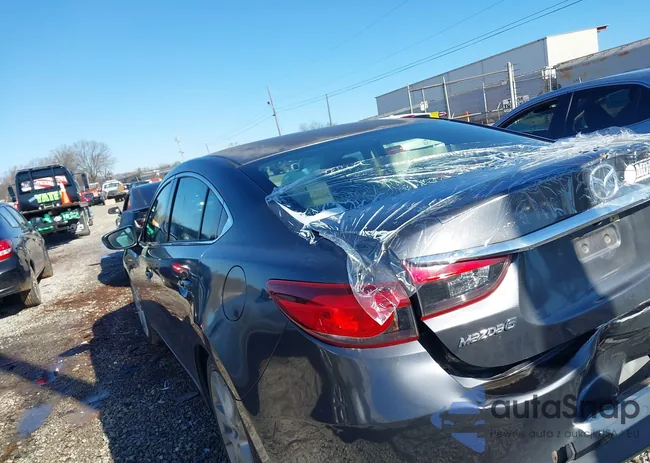 JM1GJ1T67E1137083: 44376366