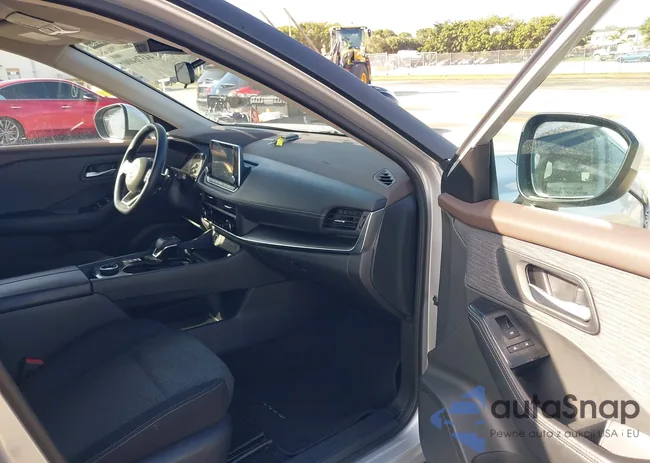 5N1BT3BB7PC941644: 44376400