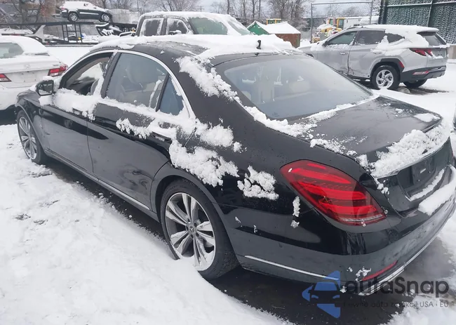 W1KUG8GB6LA555963: 44376460