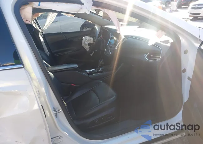 1G1ZE5ST1HF218785: 44376480