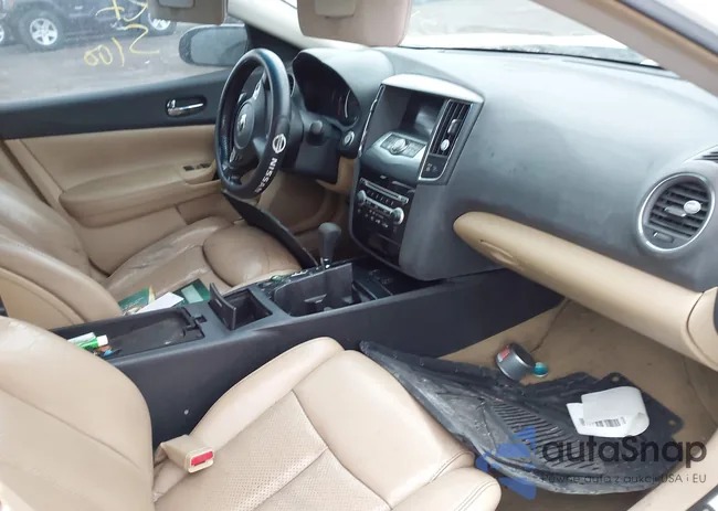 1N4AA5APXAC819355: 44375555