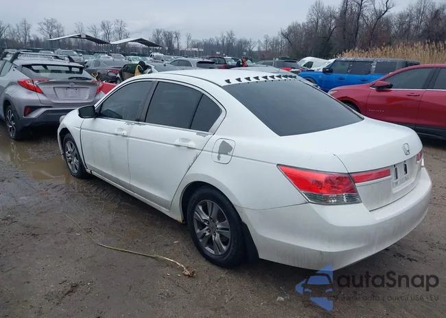 1HGCP2F68BA143650: 44375596