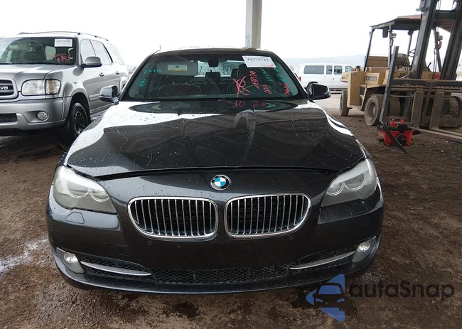 WBAFR7C56BC602769: 44375749