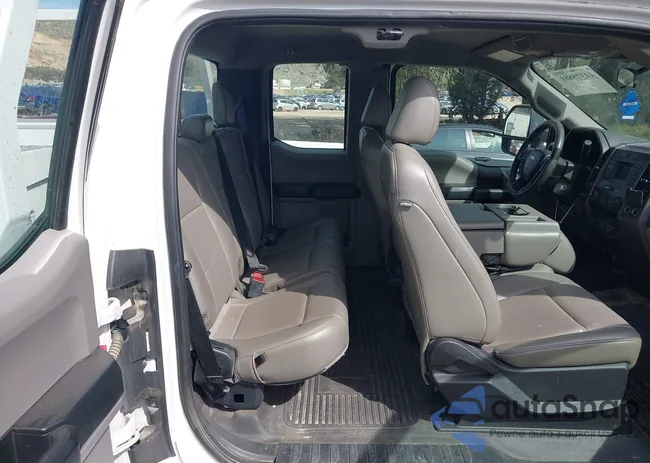 1FD7X2A65LEC57196: 44375881